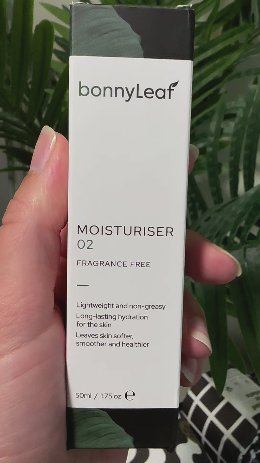 MOISTURISER 02